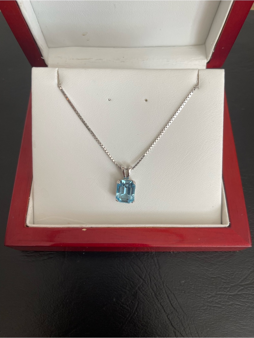 New Italy 925 Sterling silver genuine blue topaz Pendant Necklace.